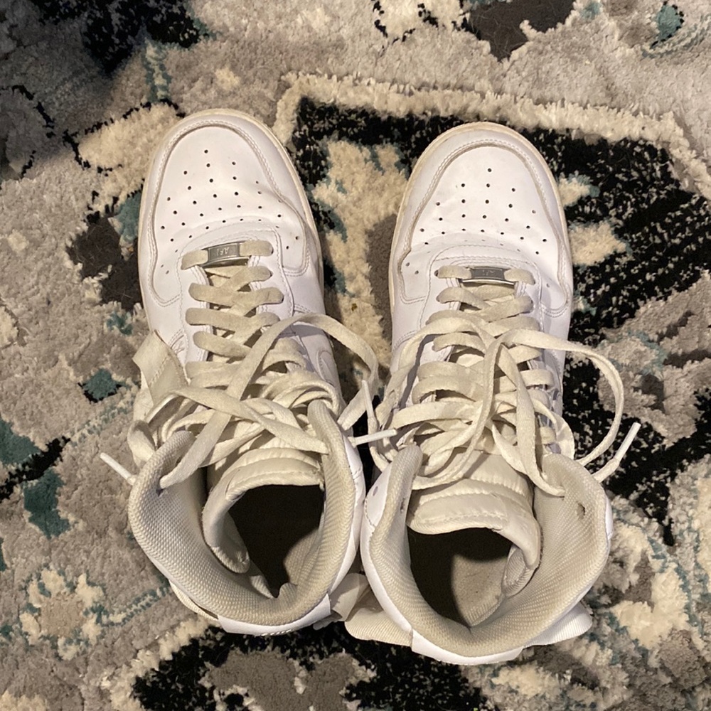 Mens airforce 1s